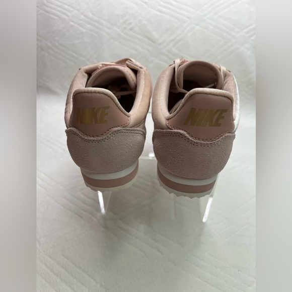 72: Nike Womens Classic Cortez SE (Particle Beige) Size 7 - Picture 4 of 6